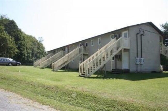 1410 E Lakeview Dr