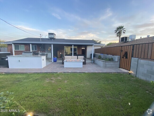 Building Photo - 8524 E Wilshire Dr Rental