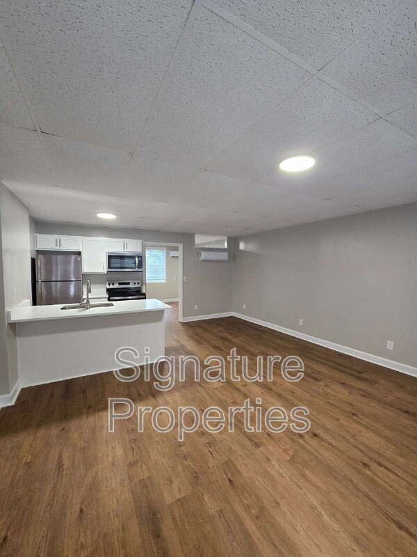 Photo - 773 Long Point Rd Unit 3