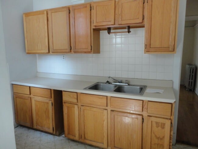 Building Photo - 5045 N Damen Ave Rental