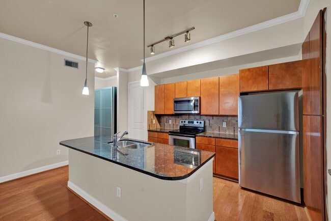 Photo - 300 St Joseph Pkwy Unidad 307