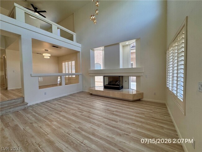 Photo - 10921 Calcedonian St