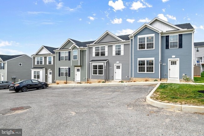 Building Photo - 329 Quincy Dr Rental
