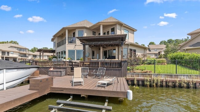 Building Photo - 331 Old Aqua Landing E