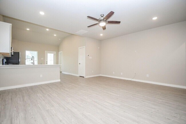 Photo - 21631 Coral Mist Dr