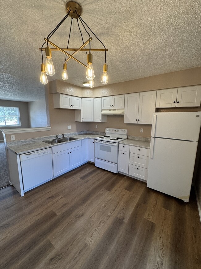 Photo - 2522 Knob Hill Ct