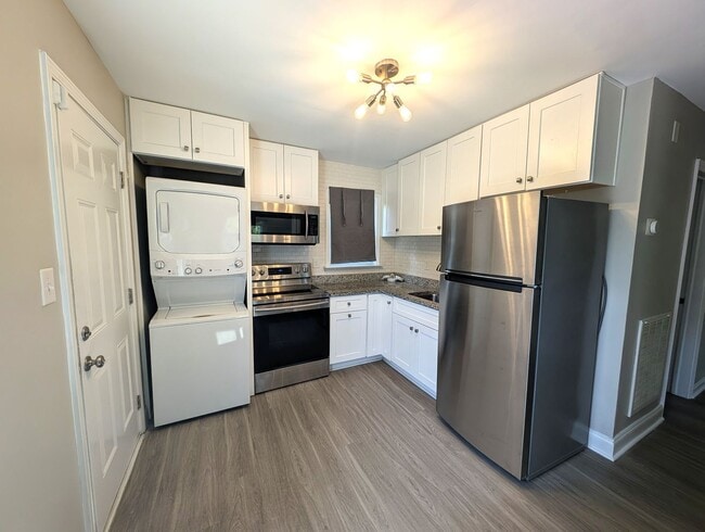 Photo - Minutes from Uptown!  100% Renovated!