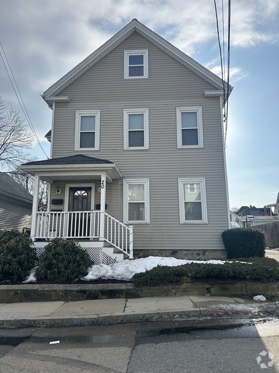 Building Photo - 20 Gibbon St Unit 2R Rental