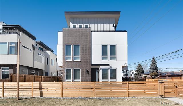 Photo - 1395 Xavier St