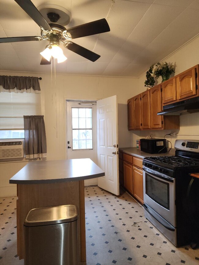 Photo - 3111 McElderry St