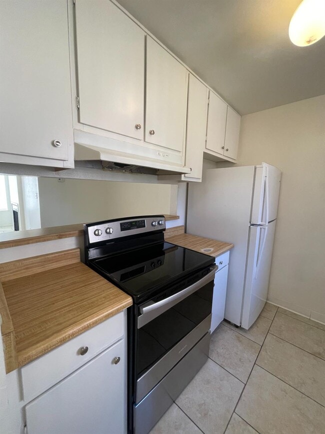 Photo - 1221 N Peach Ave Unit 152