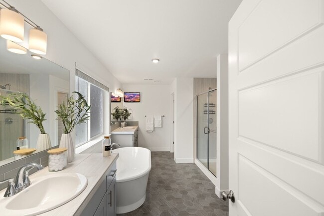 Photo - 4Bd/3.5Ba Covington House