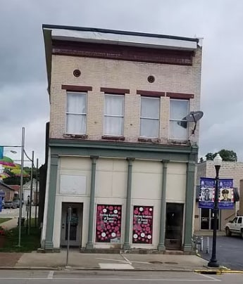 Building Photo - 43 E Main St Unit A