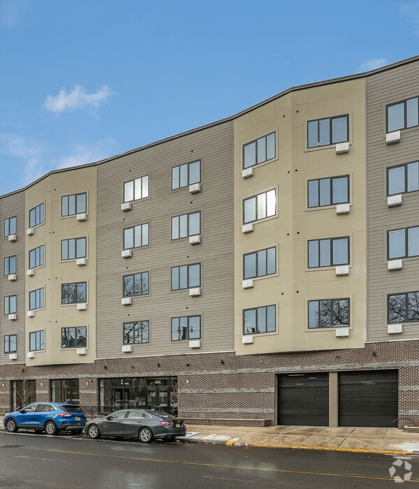 Building Photo - Stadium Rose Apartments