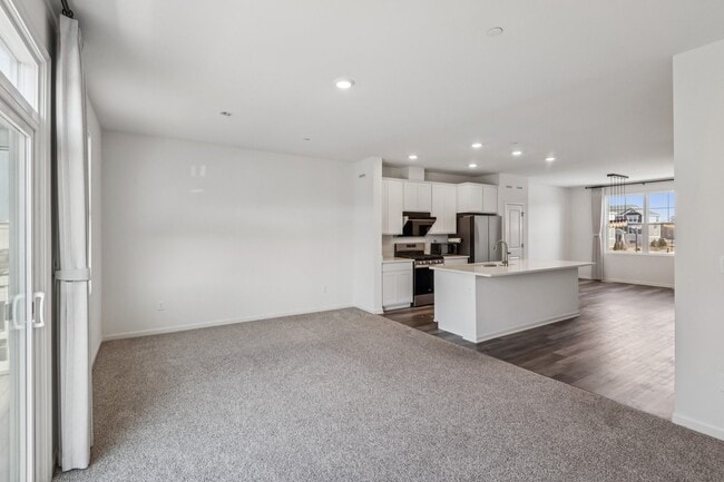 Photo - 2014 Yellowstone Blvd