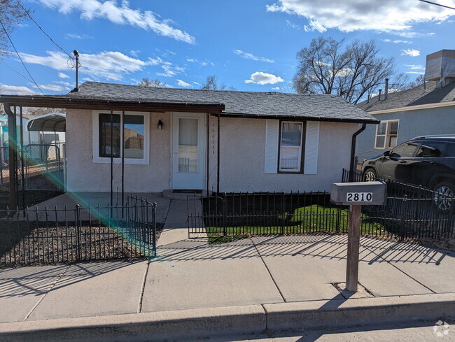 Building Photo - 2810 Lakeview Ave Rental