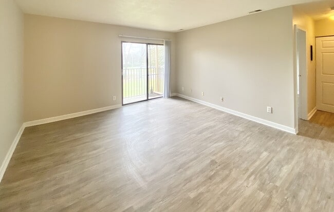 Photo - 112 Menlo Dr