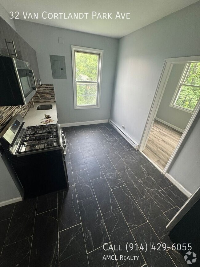 Building Photo - 32 Van Cortlandt Park Ave Rental