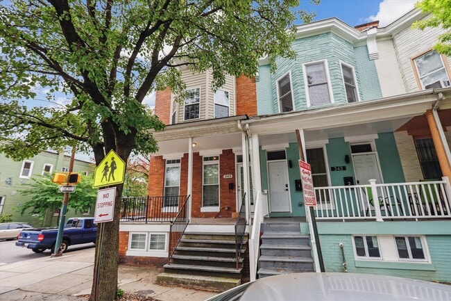 Building Photo - 345 E 28th St Rental