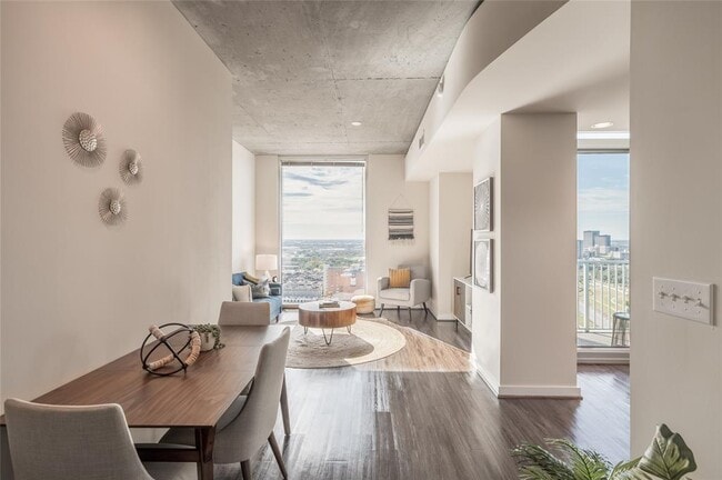 Building Photo - 5927 Almeda Rd Unit 20806 Rental