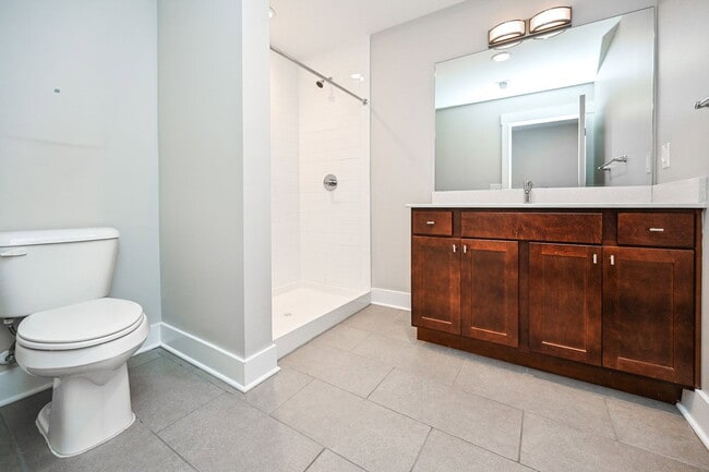 Photo - 515 E 12th St Unit 2