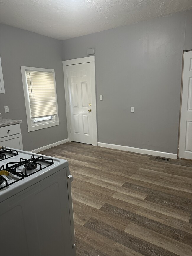 Photo - Washington Unit 1