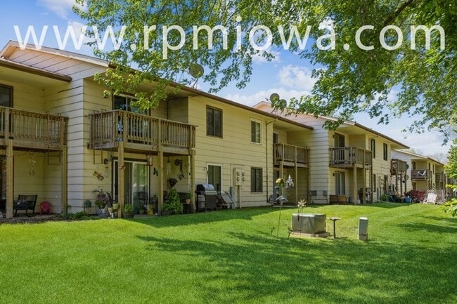 Building Photo - $500 off First Month!! 2 Bedroom, 1 Bath Condo in Ankeny