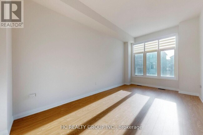 Photo - 39 Millman Ln