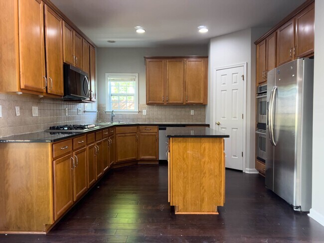 Photo - 3210 Warbler Way