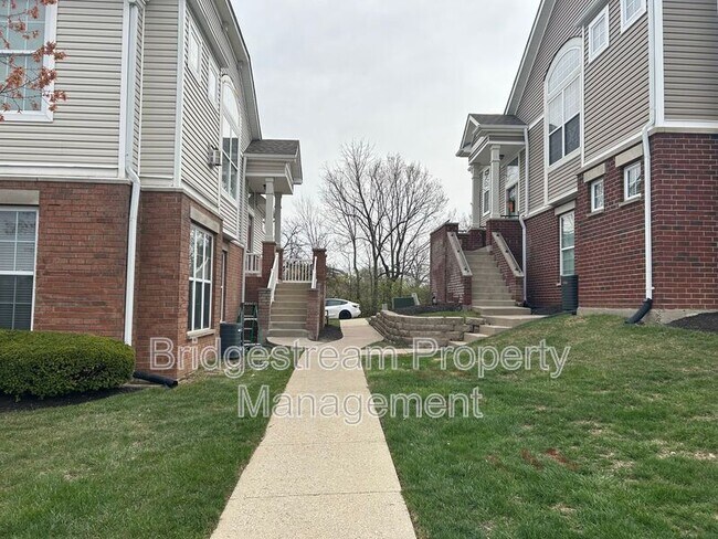 Photo - Lilac Lane 3658-3