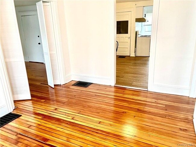 1 Dewitt St