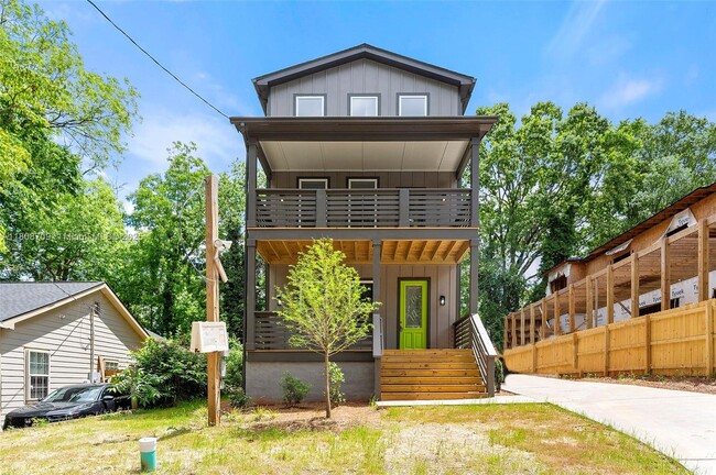 Building Photo - 1016 Welch St SW Unit B Rental