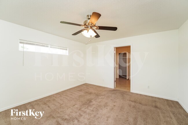 Photo - 1481 SW Kamchatka Ave