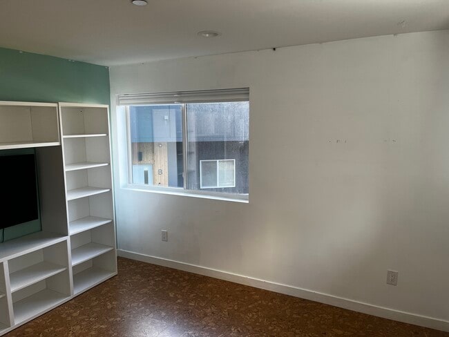 Photo - 5056 Renton Ave S