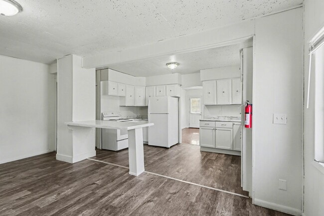 Photo - 2215 Mt Olivet Rd