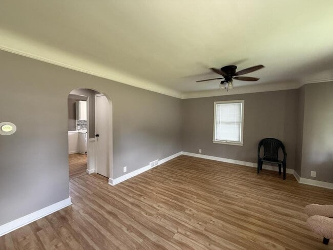 Photo - 1412 N Ballenger Hwy