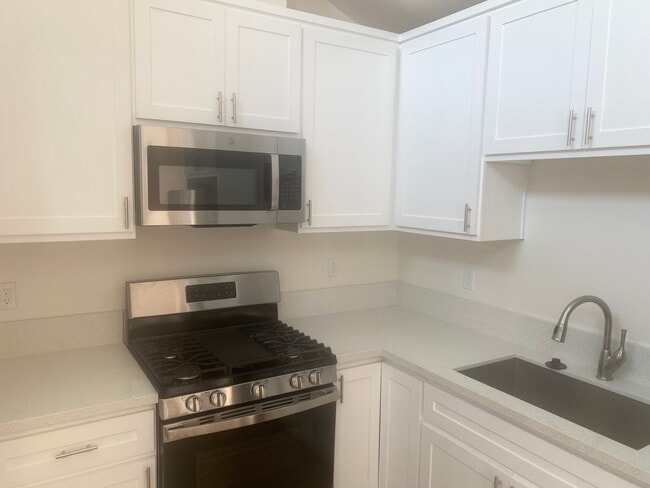 Photo - 2916 E 10th St Unit A