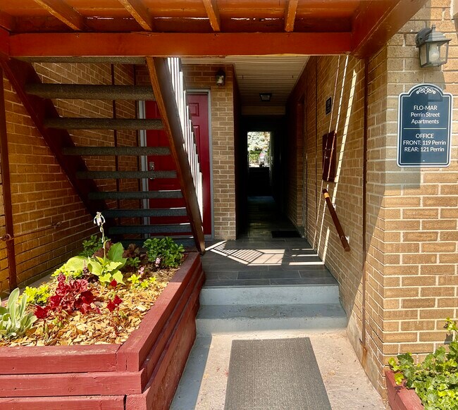 Perrin Street Apartments
