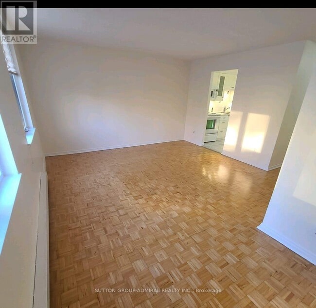 Photo - 5128A Dundas St W