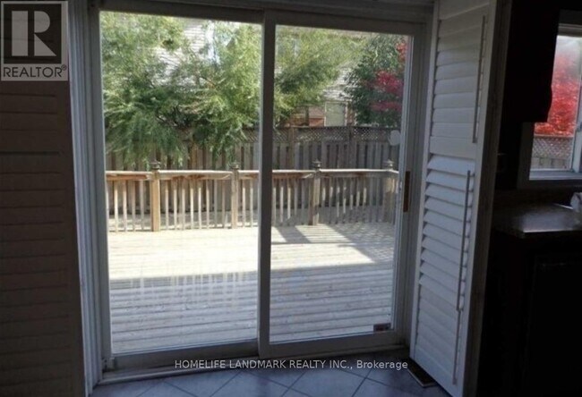 Photo - 19 Wetmeadow Dr