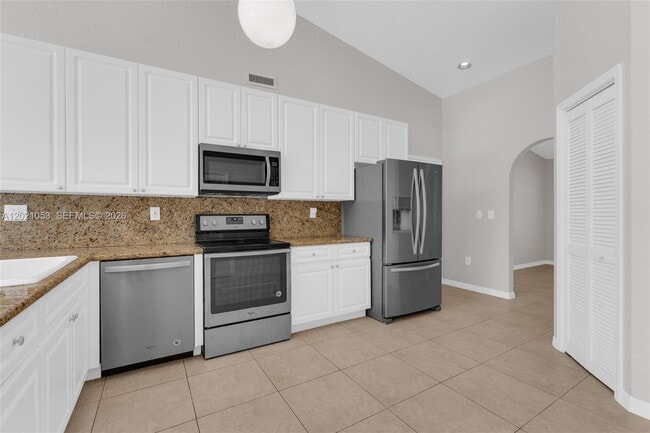 Photo - 10635 NW 54th St