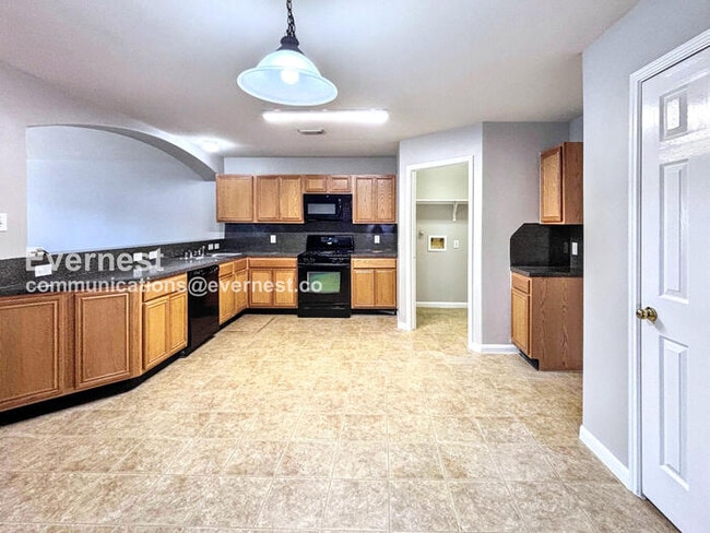 Photo - 25407 Barmby Dr