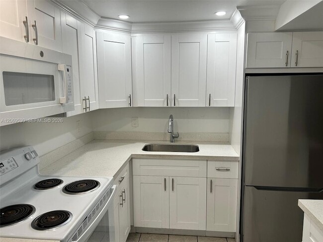 Photo - 815 SW 30th St Unidad J