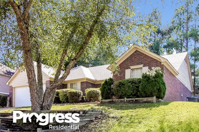 Photo - 5715 Riverhead Ave