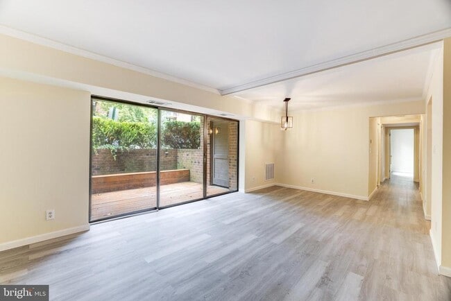 Photo - 7905 Dassett Ct Unit 101