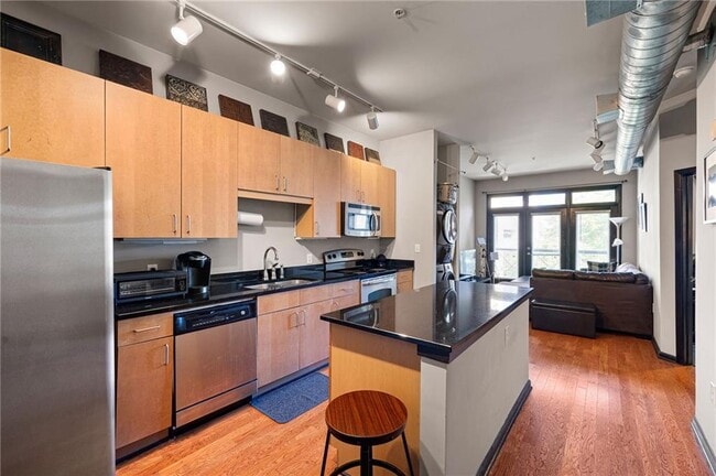 Photo - 5300 Peachtree Rd Unit 2502