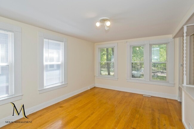 Photo - 208-210 Fort Pleasant Ave Unit 210 Fort Pleasant Ave