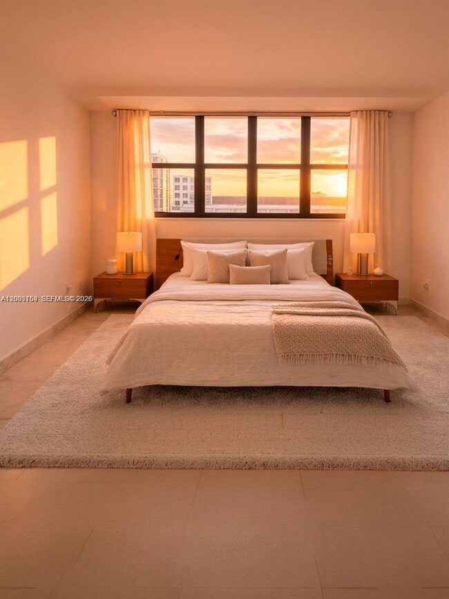 1621 Collins Ave Unit 701