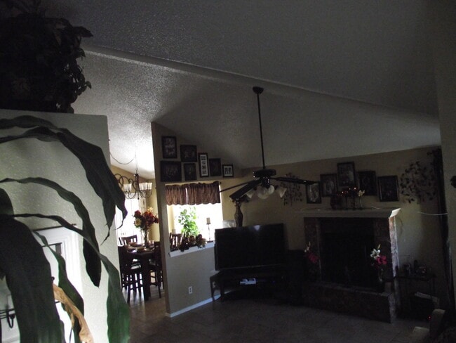 Photo - 2420 Juliette Low Dr