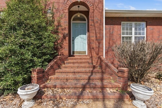 Photo - 449 Sanders Ln